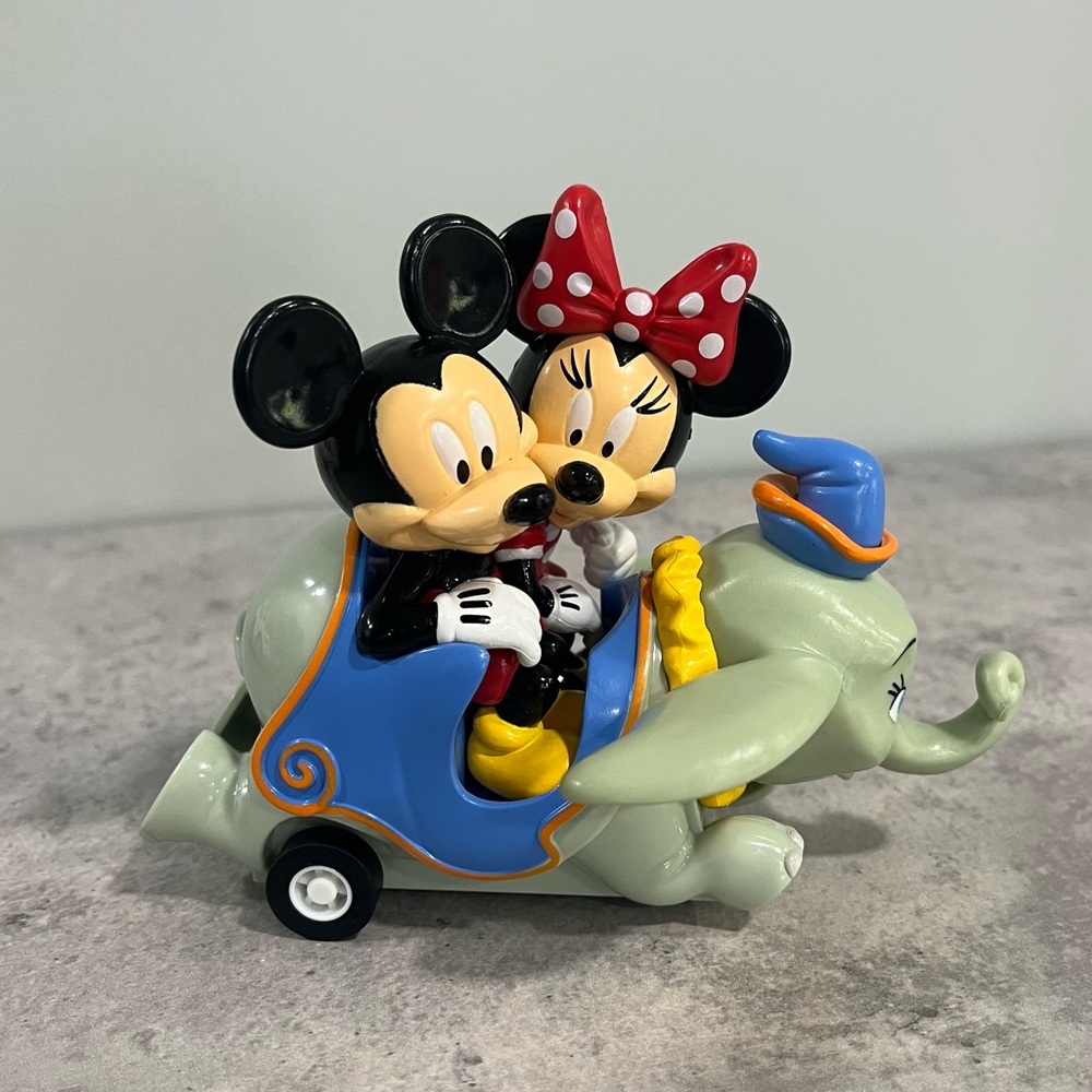 Disney Parks Exclusive Mickey and Minnie Mouse Dumbo Ride Pull Back Toy